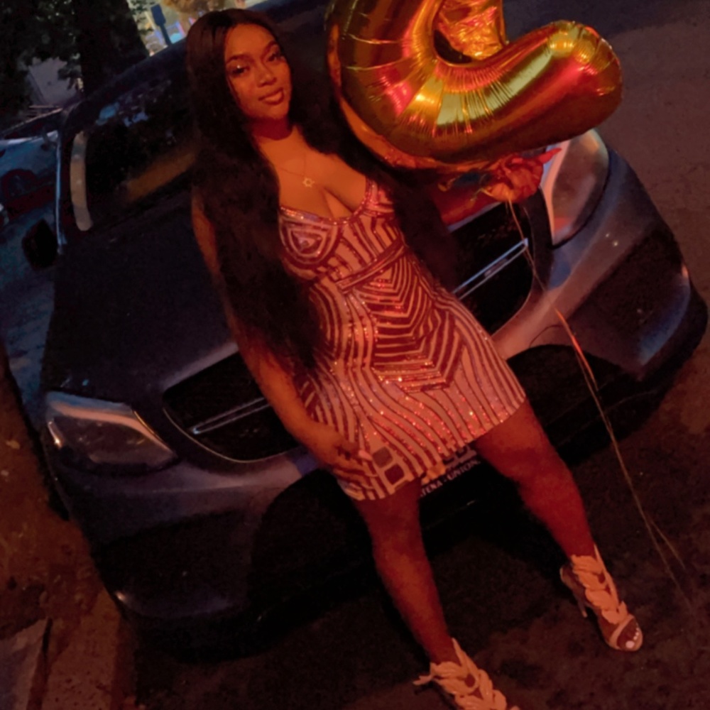 Meet your Posher, Isis